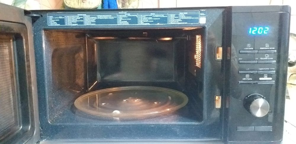 Продам микроволновку самсунг
