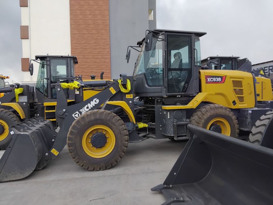 Фронтал Погрузчик XC938 1.8