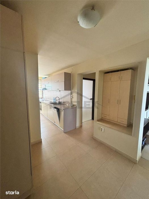Apartament 3 camere zona medicina