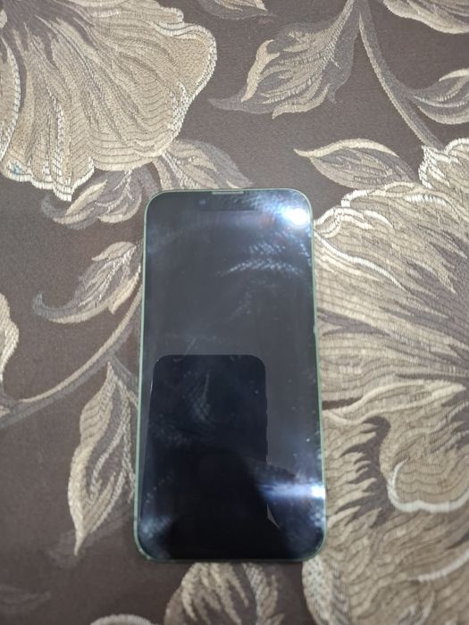 Срочно продам айфон 13 мини.