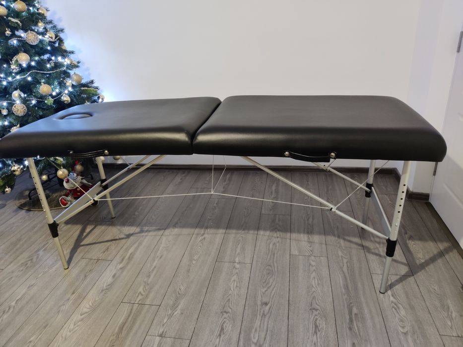 Pat masaj sau extensii gene 400 lei.