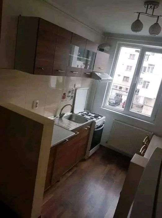Inchiriez apartament 2 camere