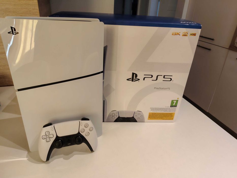 Consola PlayStation 5 (PS5) Slim, 1TB SSD, D-Chassis