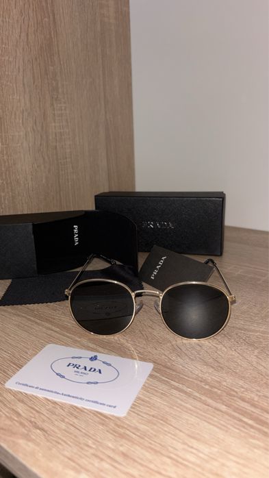 Ochelari de soare Prada