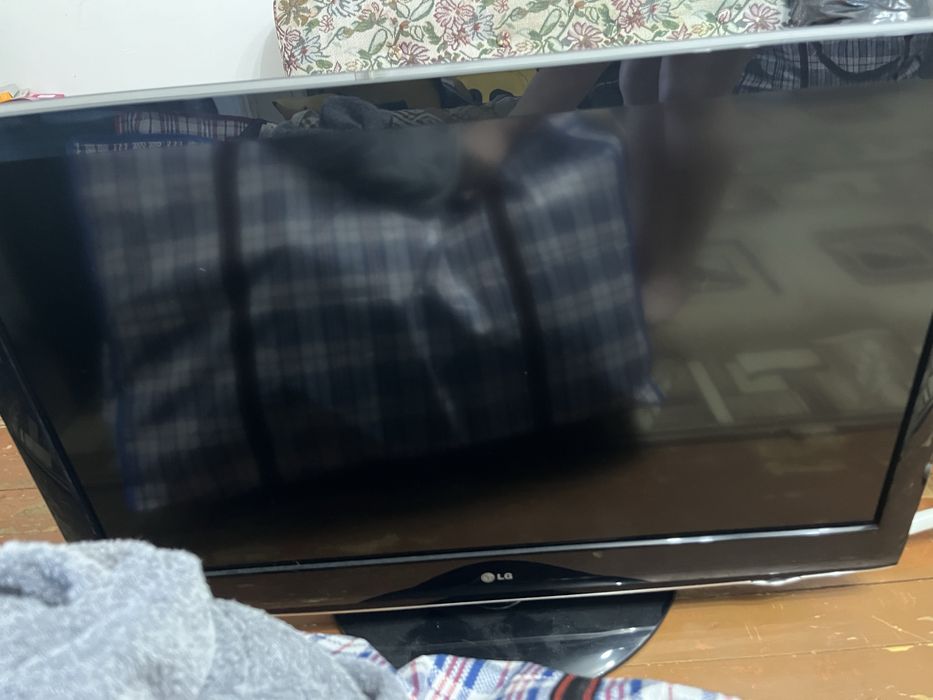 Продам 2 телевизора LG