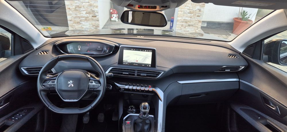Peugeot 3008 1.2 PureTech 130 cp