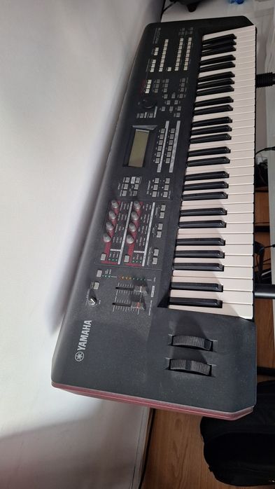 Synth Yamaha Moxf 6