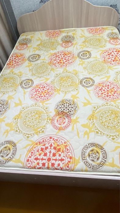 Продам кровать 1,5 спальная