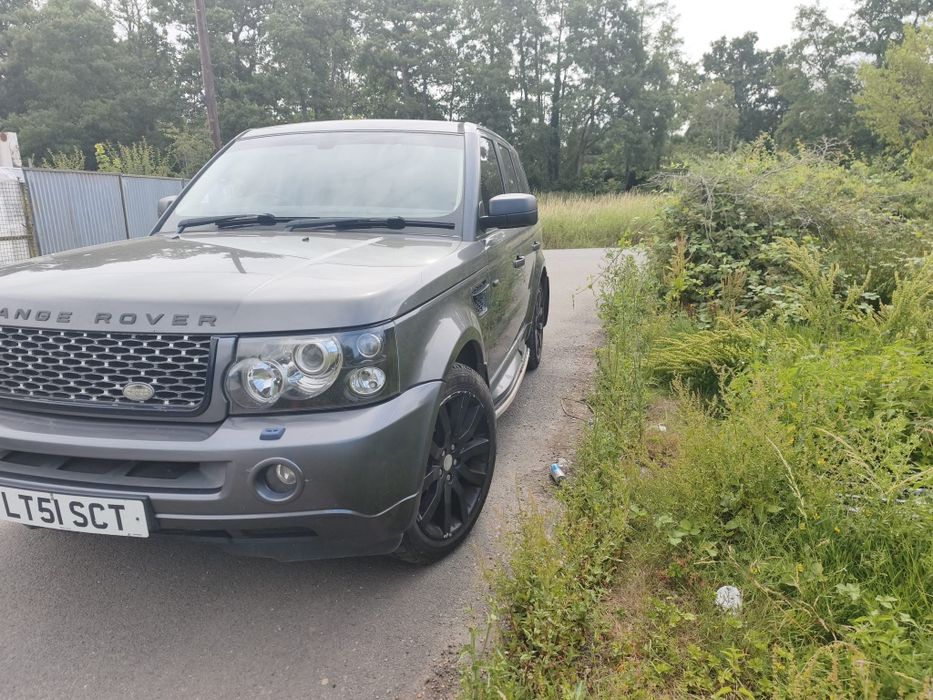 De vânzare doua Range Rover Sport volan partea dreaptă