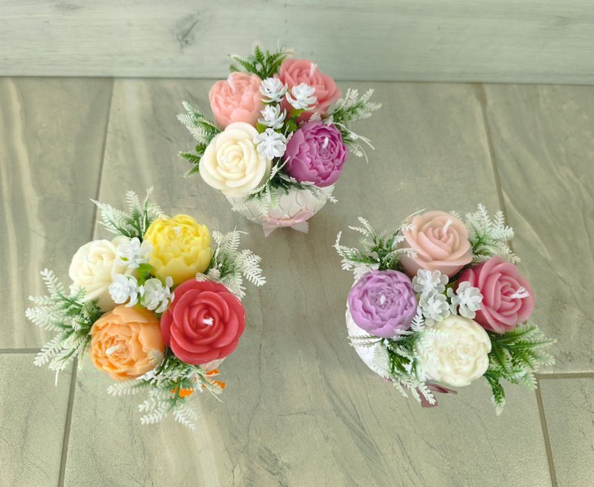 Керамична кашпа със ароматен букет