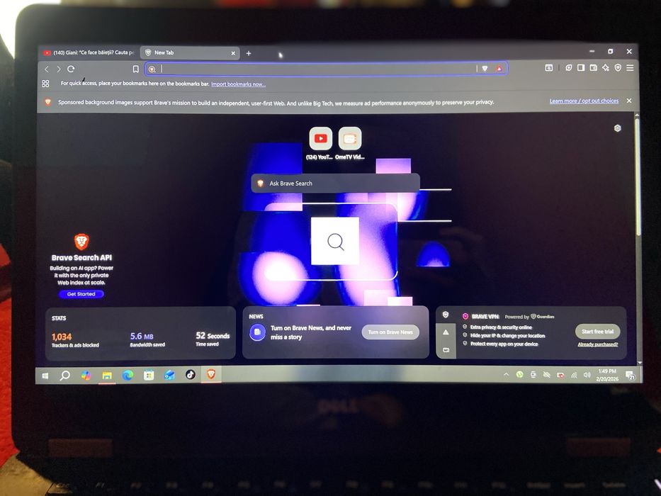 Laptop cu touch screen DELL