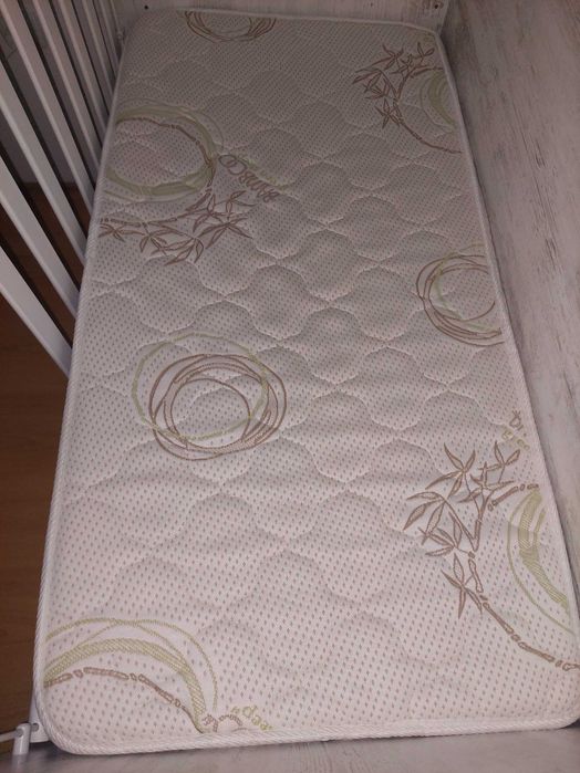 Детска кошара много запазена