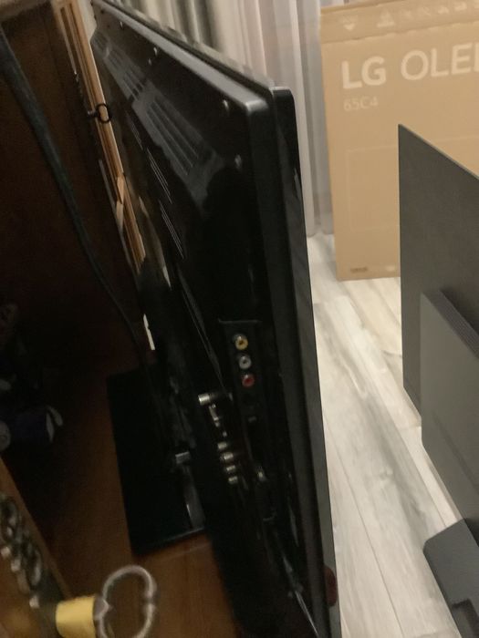 Телевизор Панасоник