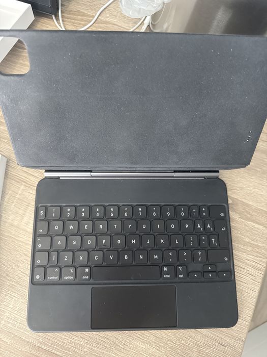 Vand Apple Magic Keyboard pentru iPad 11 air m2