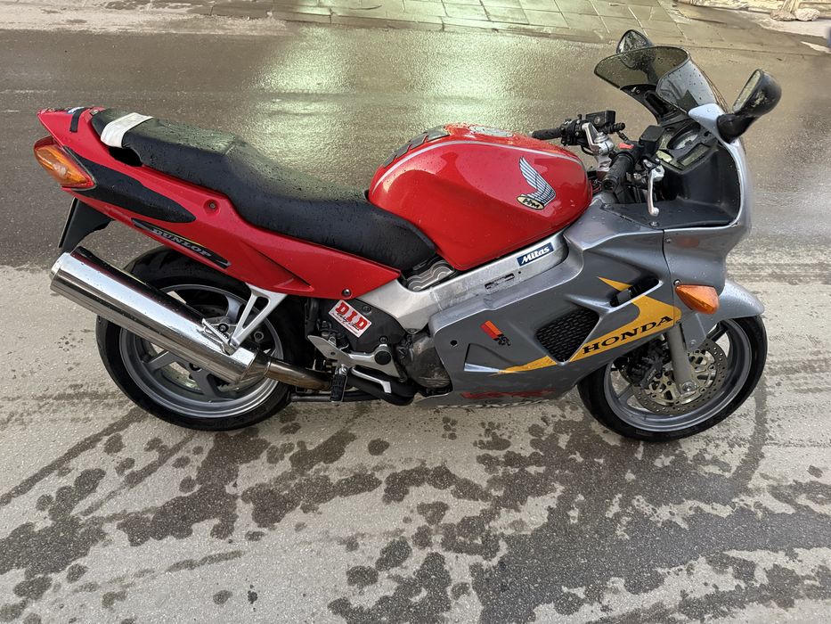 Honda vfr 800 50th anniversary