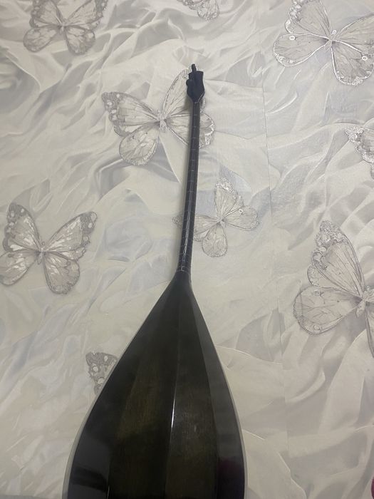 Домбыра черный свет