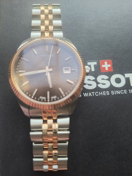 Vând ceas unisex Tissot Ballade
Tissot T156.410.22.291.01