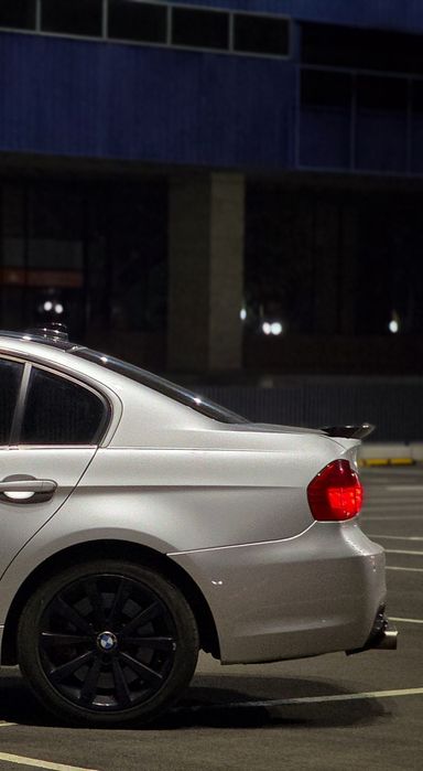 BMW E90 335xi LCI