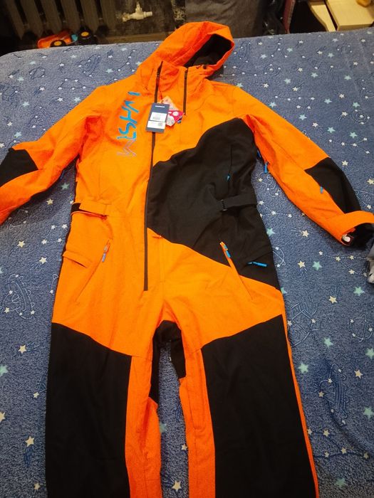 Горнолыжный костюм