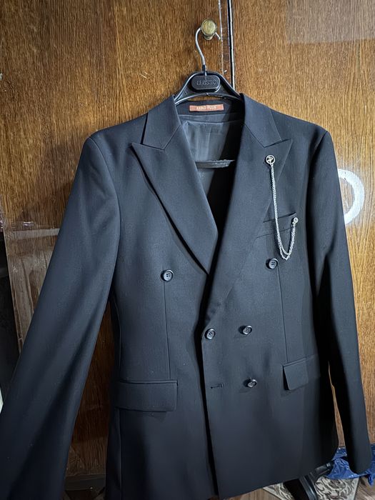 Продается костюм (48)без брюки