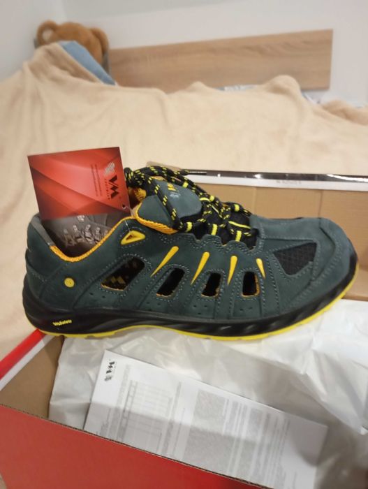 Работни обувки VM високо качество.