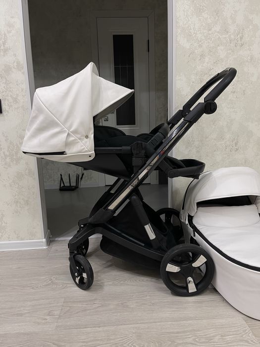 Коляска 2в1 в отличном состоянии срочно