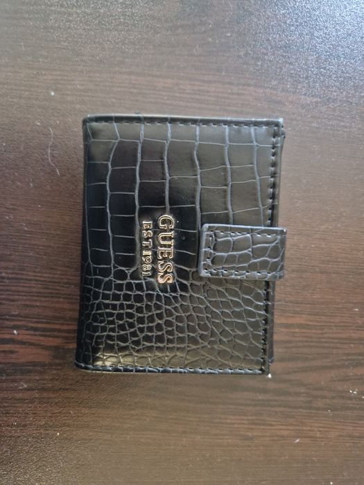 Дамско портмоне GUESS,