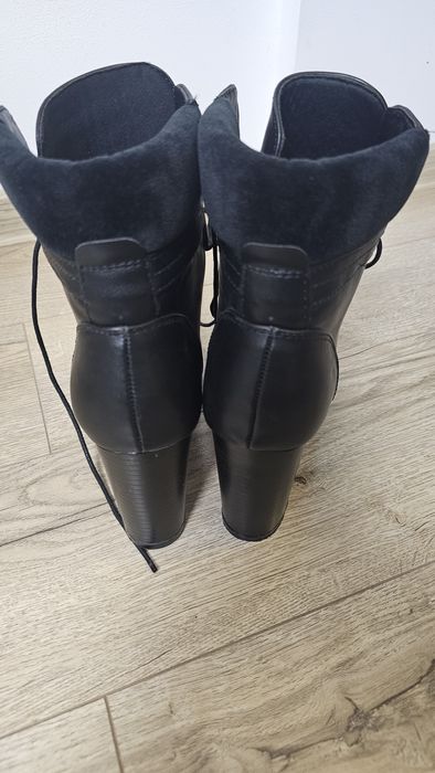 Ghete de damă mărimea 39