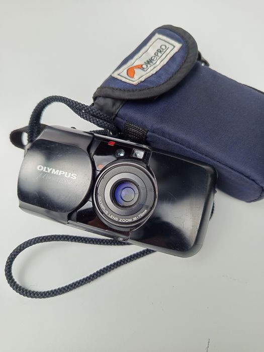 Olympus AF-1 / Minolta AF101 / Olympus µ[mju:] ZOOM 35-70

 Rare Vinta