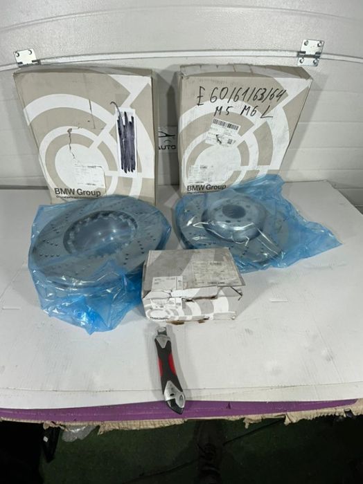 BMW M5 M6 E60 E61 E63 E64 set discuri de frana 2282805 2282806 si set
