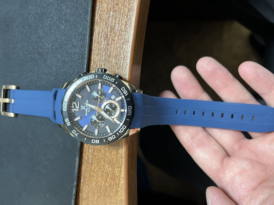 Продам часы DANIEL KLEIN