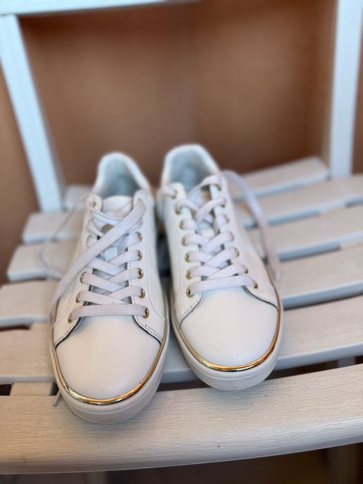 Дамски обувки guess