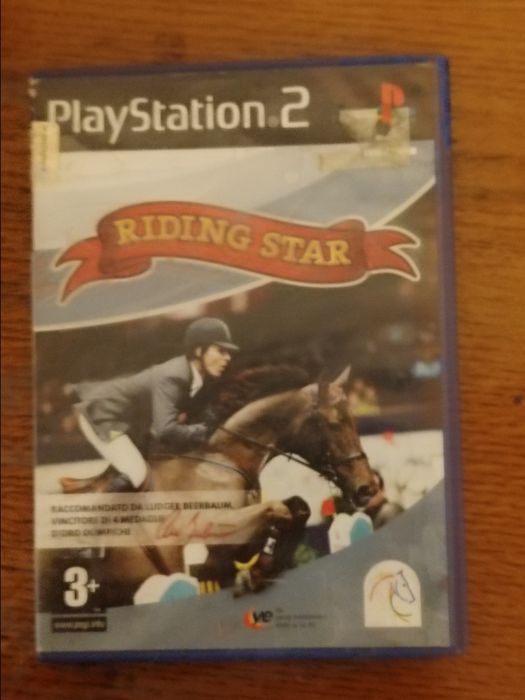 Pachet CD de joc pe PS2.