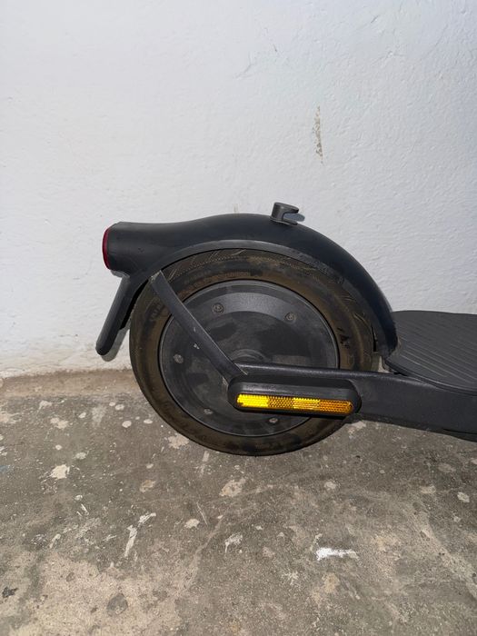 Trotinetă Electrică Xiaomi Scooter Elite – Putere, autonomie și confort