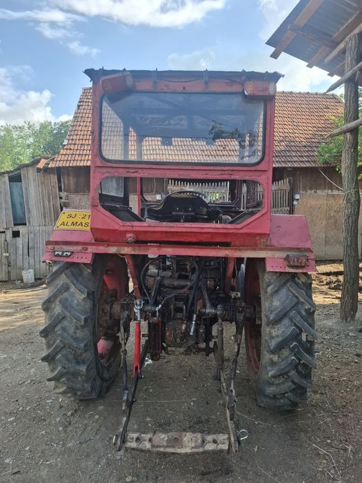 Vând Tractor U 650