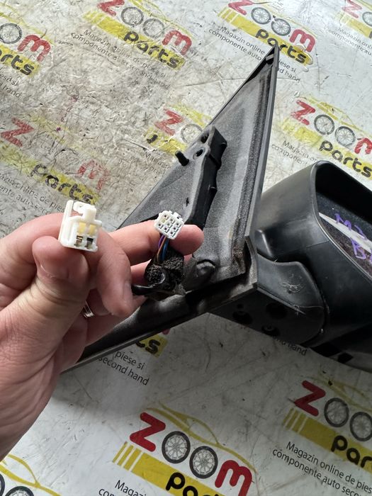 Oglinda dreapta cu rvm si rabatare usor defecta Mazda 3 BL 2009-2013