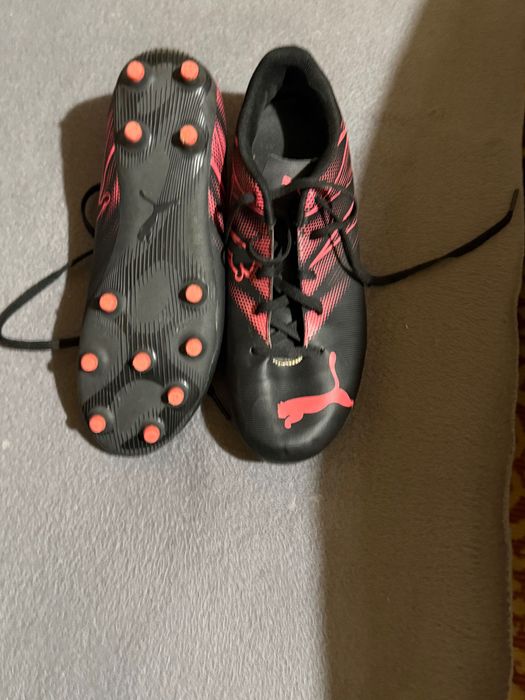 Футболни бутонки размер 38.5