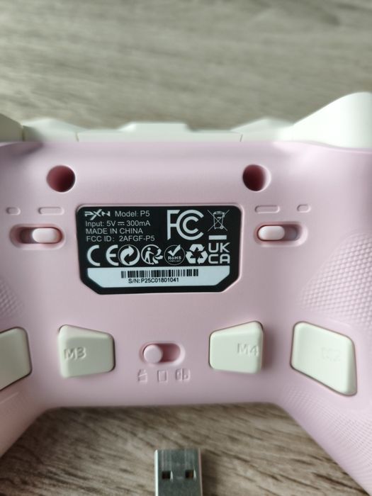 Controller wireless PXN P5 – pink – Hall Effect – stare bună