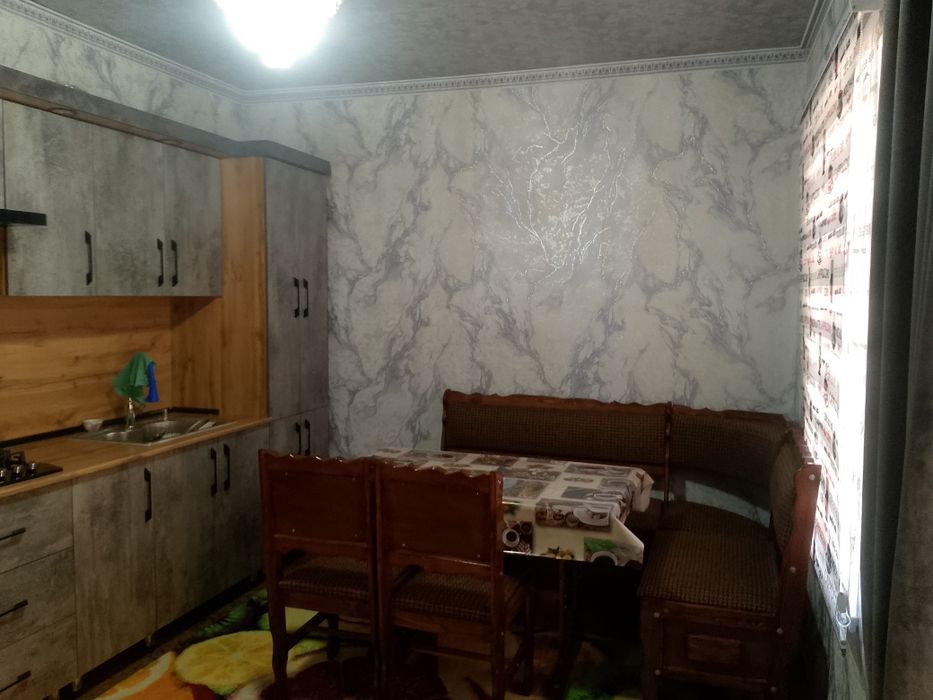 Uchastka hovli Ijaraga beriladi 4xona xamma sharoitlari bor navastroyk