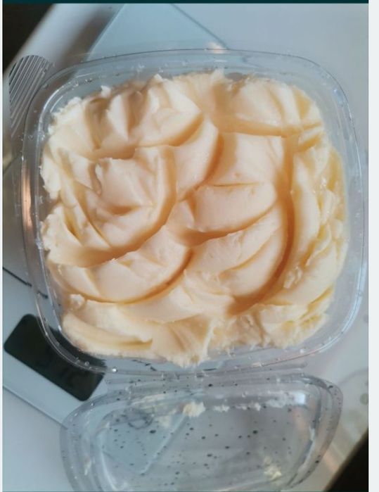 Домашно краве масло и извара