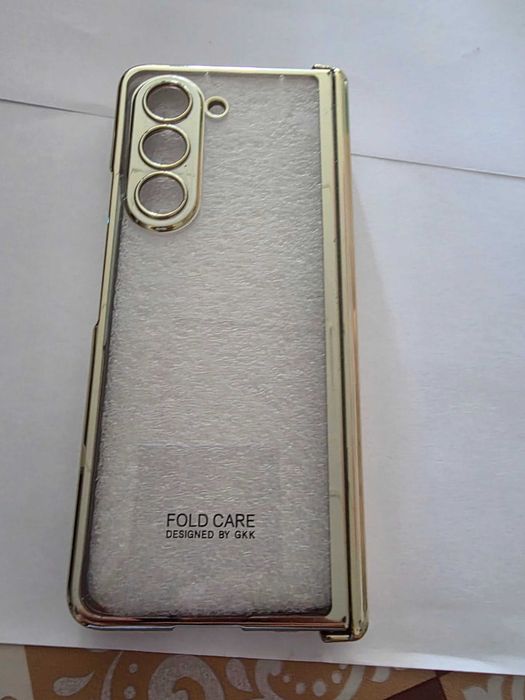 Samsung Galaxy Z Fold 5 | 12GB RAM | 256GB | Цвят Крем | Като нов!