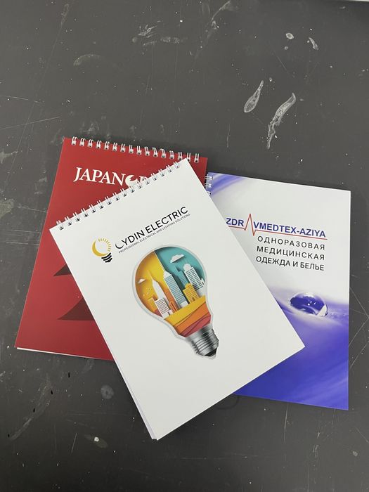 Brendingiz tushirilgan flayer, vizitka, paket, bloknotlqrga buyurtma