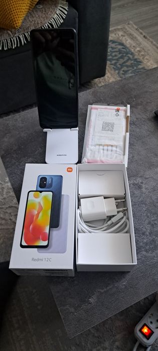 Продам телефон Redmi 12c