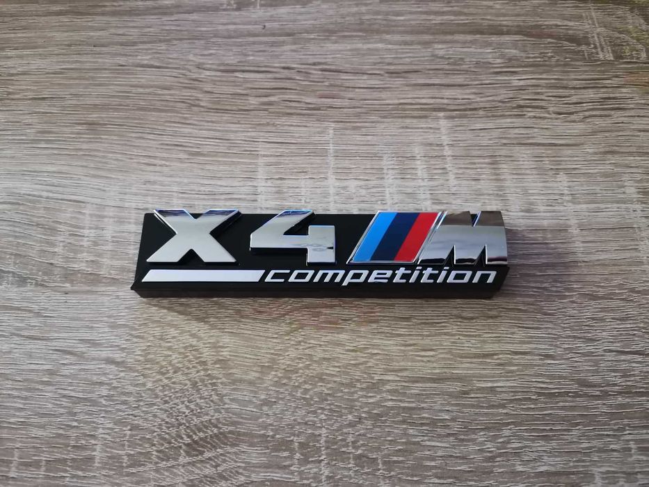 Предна решетка сребриста емблема BMW X4M Competition