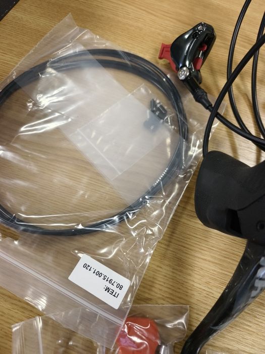 SRAM Force 22 DoubleTap 1/2x11 Хидравлични спирачки - Плосък монтаж