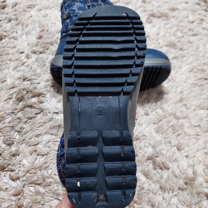 Продам дутики зимние 35р