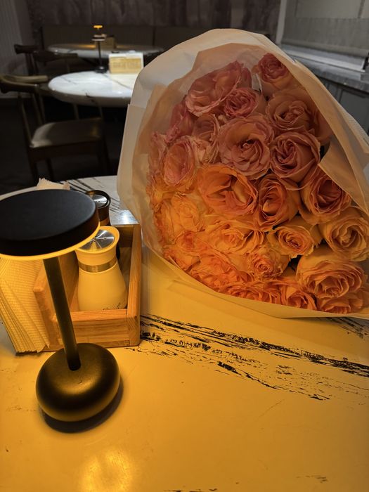 розы  29 штук  очень красивые