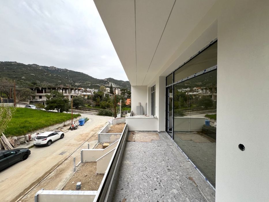 Луксозен мезонет с морска гледка за продажба в Палио, Гърция