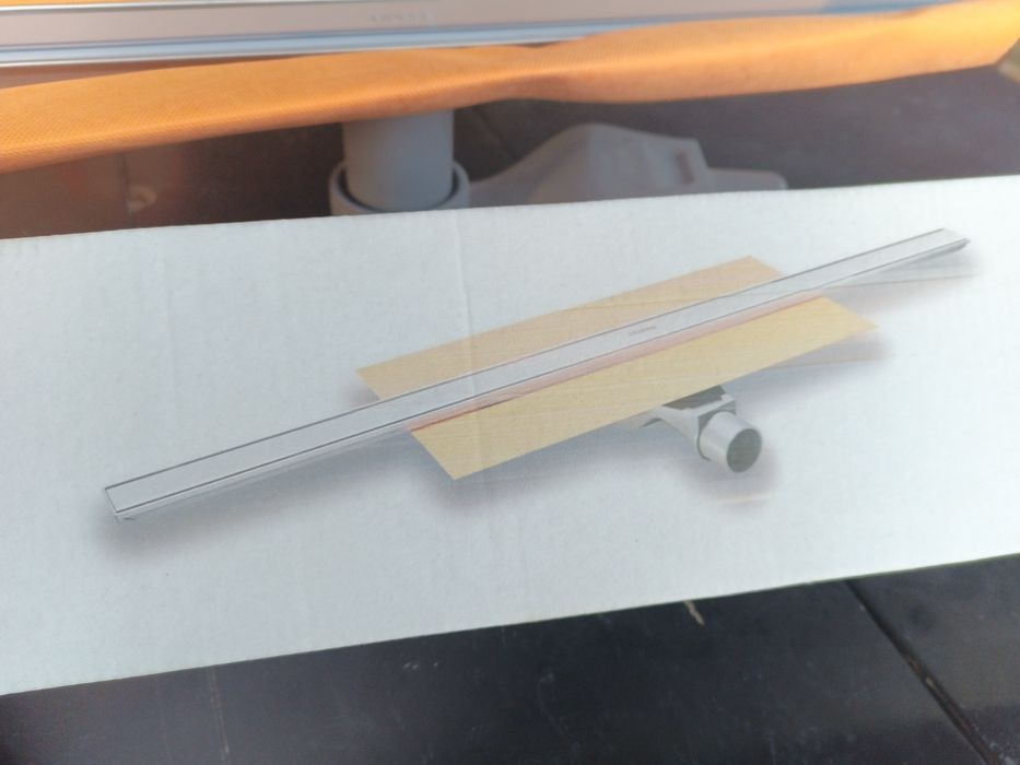 Линеен сифон за баня