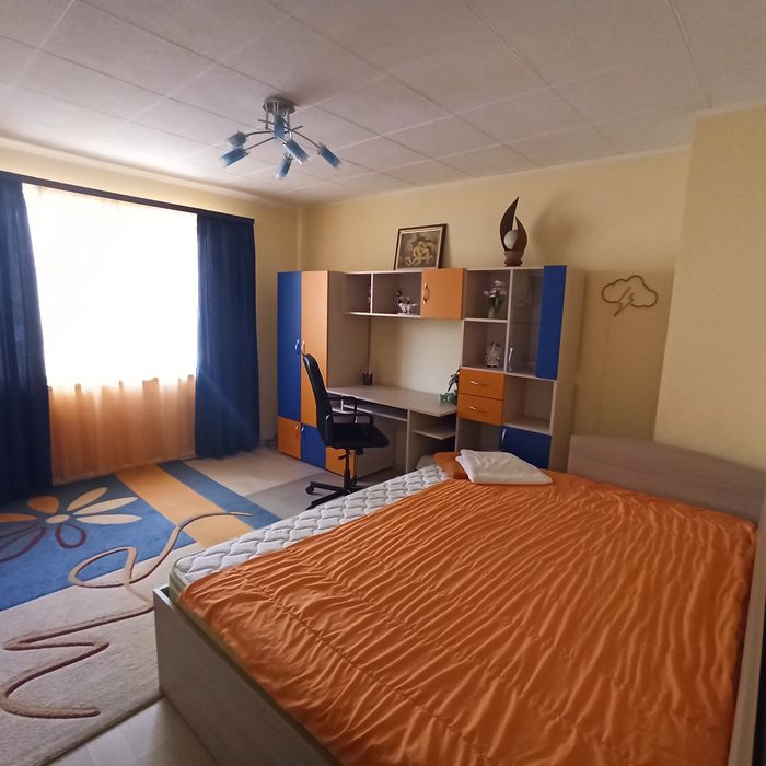 Агенция Селект предлага разкошен,светъл четиристаен апартамент,монолит